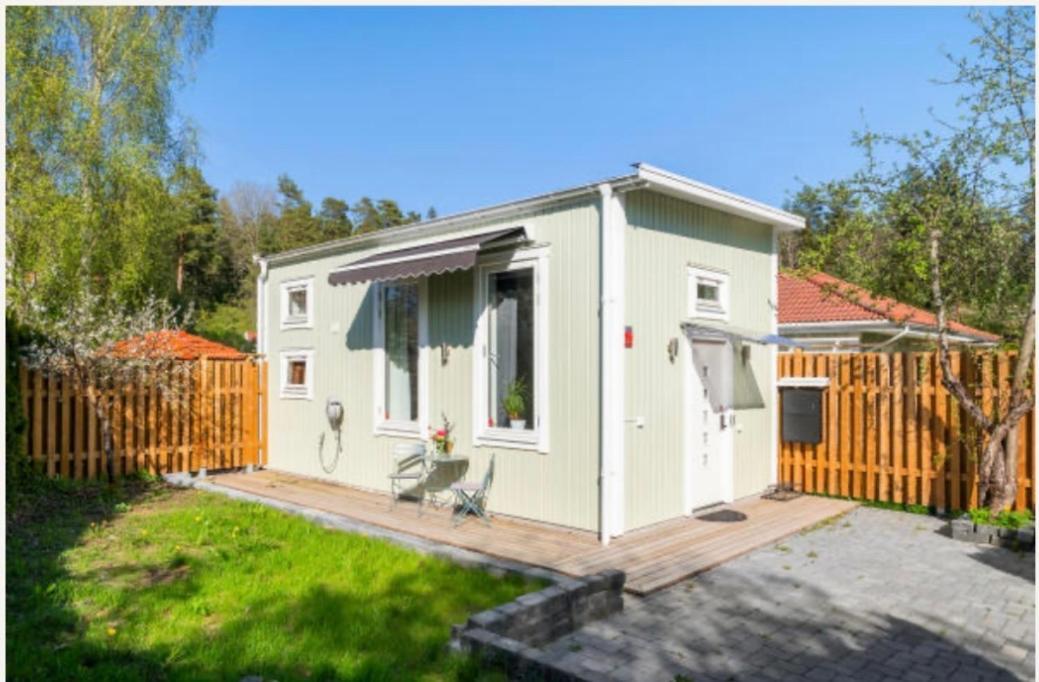 Fresh Happy Little House, 35 M2 In Taeby Apartment Stockholm Exterior photo